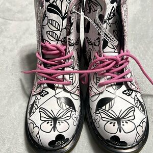 Brand new doc martens size 6 women. Super cute floral and butterfly white back